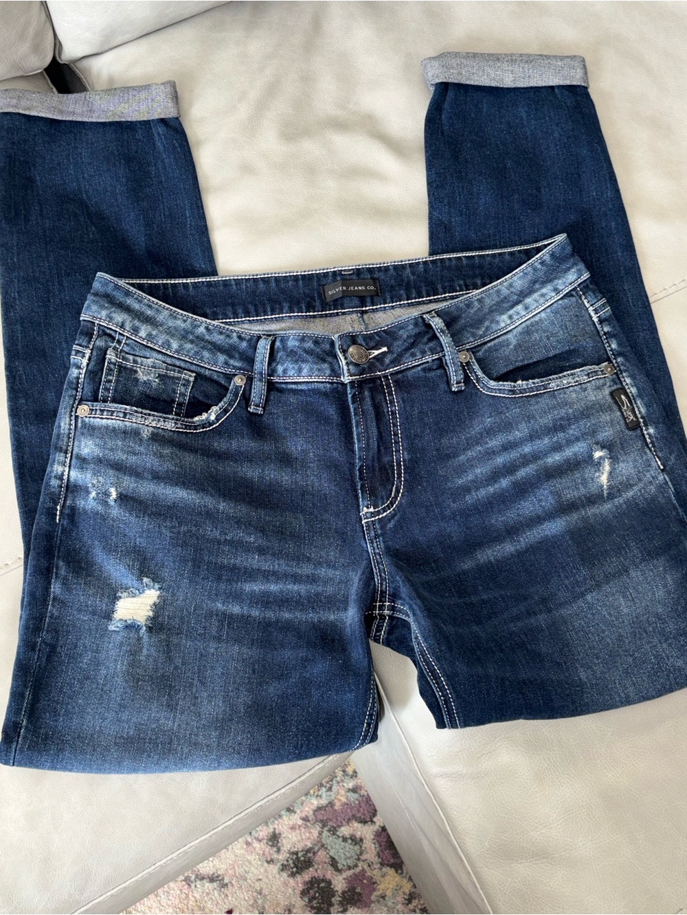 SILVER Dark Wash Distressed Women’s Jeans NWOT